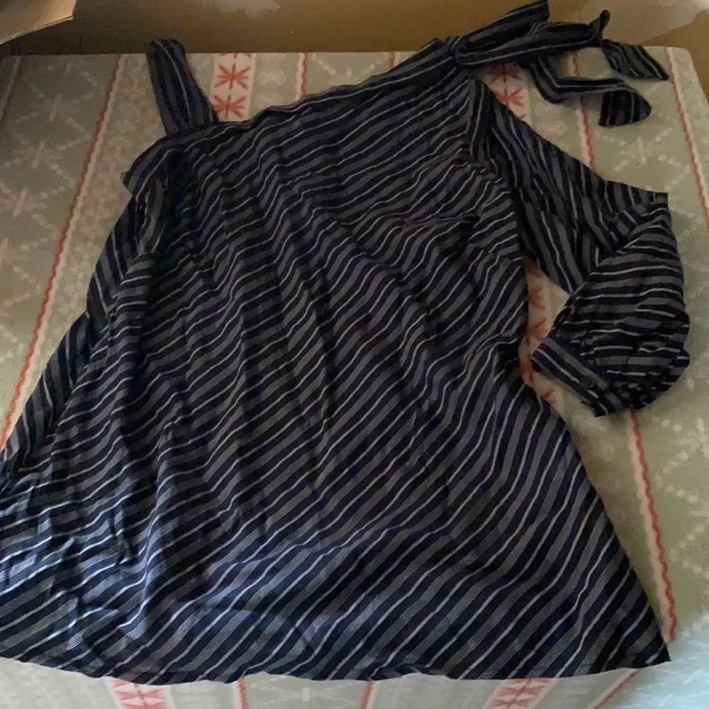 My & Co One shoulder stripped Top sz. S NWT
